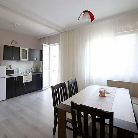 Niko's With Balcony